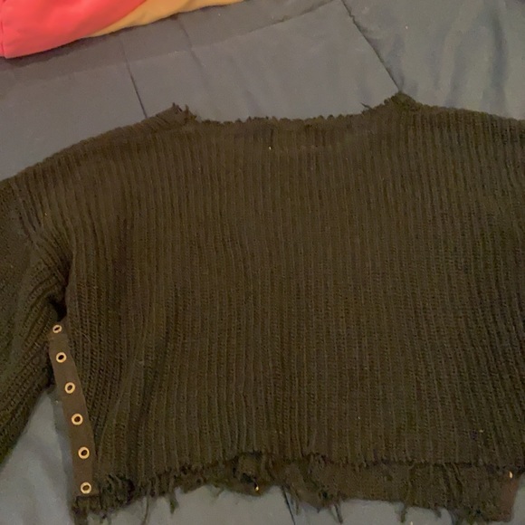 LF Wide arm distressed sweater - Picture 3 of 4